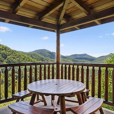 Amazing Views, Pool, Hot Tub, Game Room Севьервилл Экстерьер фото